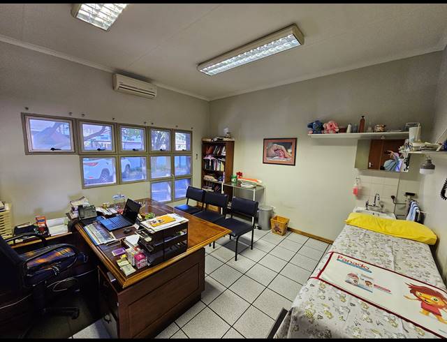 1,983M² BUSINESS FOR SALE IN NEW REDRUTH
